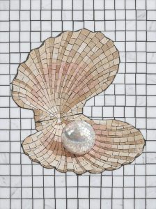 Elegant Mosaic Seashell with Pearl