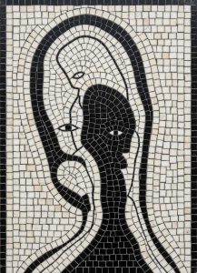 Абстрактные профили в черно-белой мозаике