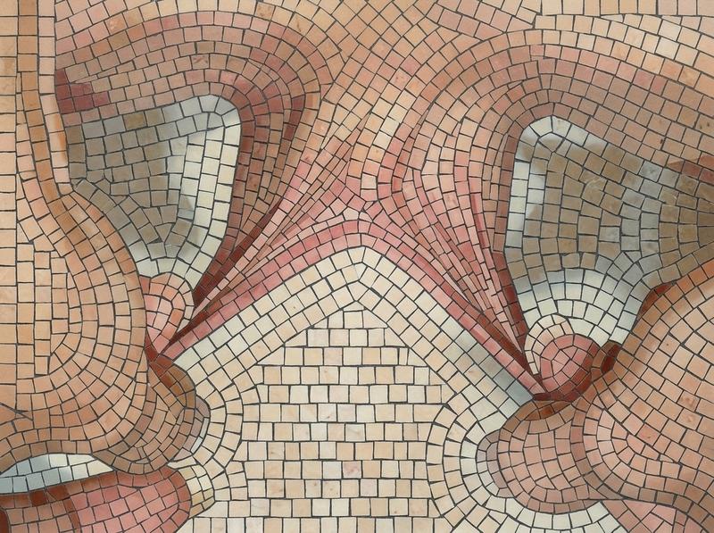 Классическая мозаика кошки в динамичной позе