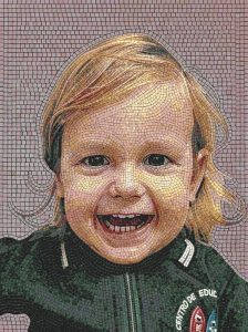 Мозаичный портрет улыбающегося ребенка | MELTI