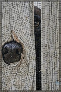 Серый кот в мозаике