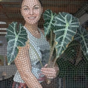 Мозаичный портрет девушки с тропическими листьями