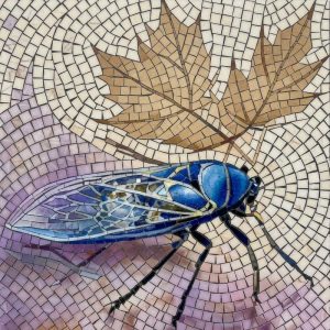 Мозаика «Синее насекомое и осенний лист»