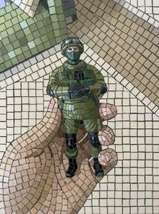 Мозаика: Солдат на Руке – Защита и Достоинство