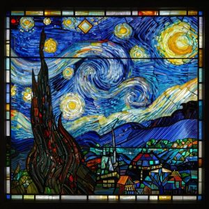 Средневековый витраж: «Звездная ночь» Ван Гога