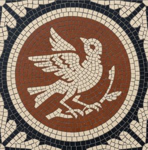 Классическая мозаика с голубем в круге