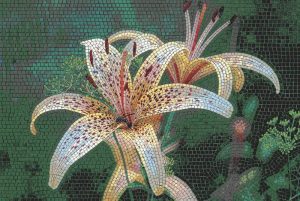 Мозаика «Лилии и пчела» — Искусство MELTI