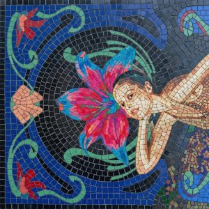 Женщина с бабочкой: мозаика