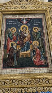 Мозаичная икона Богородицы с Младенцем