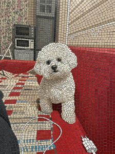 Мозаика с белым пушистым щенком