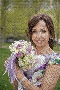 Мозаичный портрет женщины с цветами