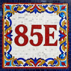 Мозаичная табличка 85Е в советском стиле